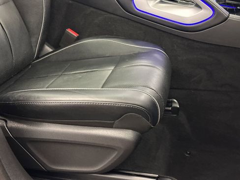 Used 2023 Mercedes-Benz GLS 580 GLS 580 image 11