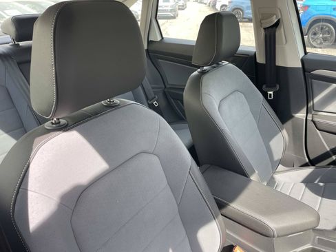 New 2026 Volkswagen Jetta SE FWD image 28