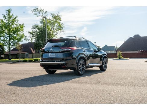 Used 2026 Nissan Rogue Platinum w/ Platinum Premium Package AWD/4WD image 5
