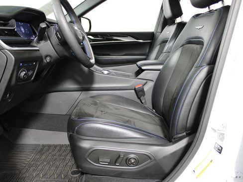 Used 2023 Jeep Grand Cherokee Trailhawk w/ Advanced Protech Group II image 7