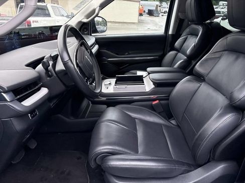 Certified 2025 Lincoln Navigator Reserve AWD/4WD image 11