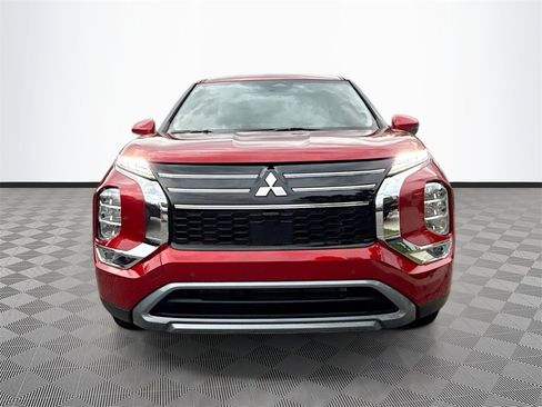 New 2025 Mitsubishi Outlander SE image 2