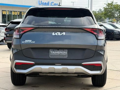 Used 2023 Kia Sportage EX FWD image 3