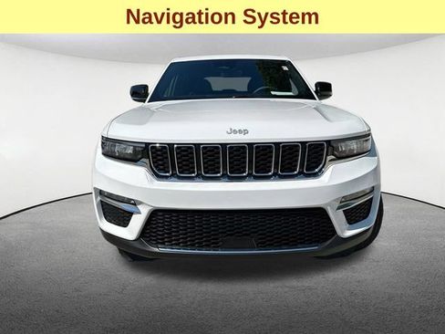Used 2025 Jeep Grand Cherokee Limited AWD/4WD image 4