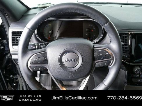 Used 2019 Jeep Grand Cherokee Altitude image 9