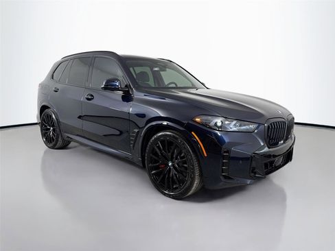New 2026 BMW X5 xDrive40i w/ M Sport Package AWD/4WD image 3