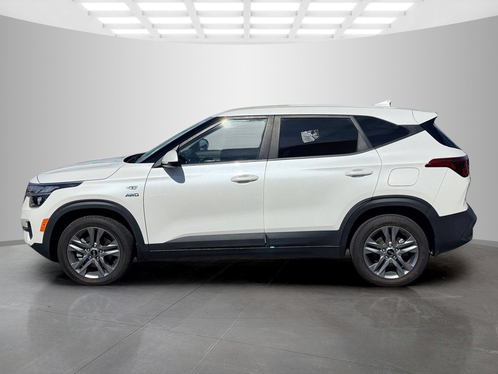 Used 2021 Kia Seltos LX AWD/4WD image 8