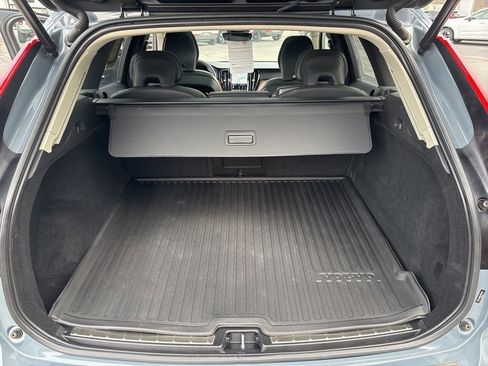 Certified 2023 Volvo XC60 B5 Plus w/ Climate Package AWD/4WD image 45