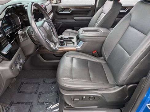 Used 2022 Chevrolet Silverado 1500 LT Trail Boss w/ Convenience Package II image 17