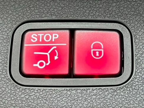 Certified 2026 Mercedes-Benz E 53 AMG 4MATIC Sedan image 50