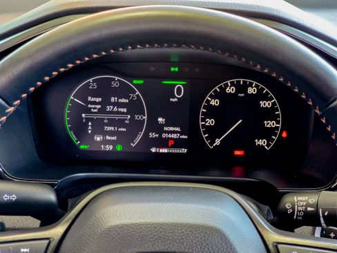 Used 2025 Honda CR-V Sport image 26