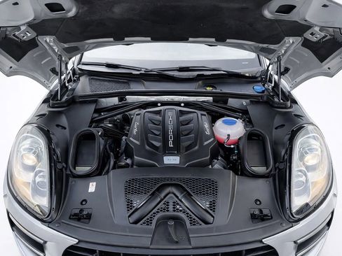 Used 2015 Porsche Macan Turbo image 13