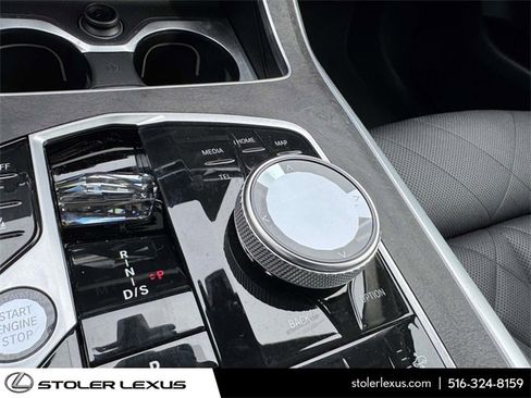 Used 2024 BMW X7 xDrive40i w/ Executive Package image 42