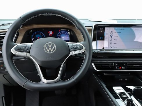 New 2026 Volkswagen Atlas SE image 20