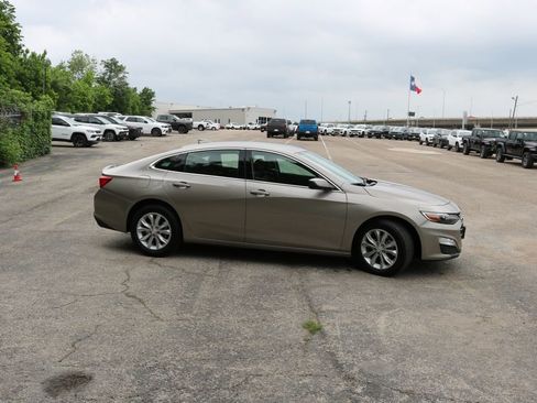 Used 2025 Chevrolet Malibu LT image 6
