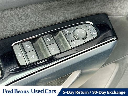 Used 2023 Nissan Pathfinder SL AWD/4WD image 19