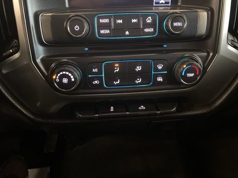 Used 2018 Chevrolet Silverado 1500 LT AWD/4WD image 19