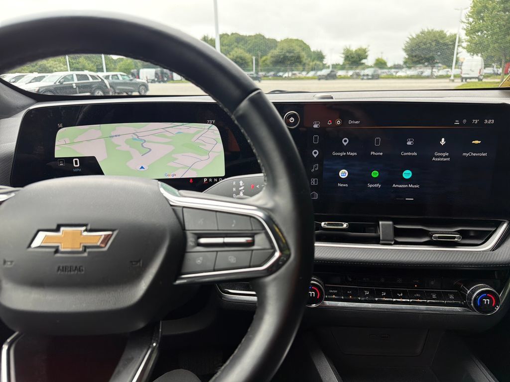 Used 2025 Chevrolet Equinox LT w/ Convenience Package II AWD/4WD image 19