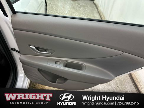 Certified 2025 Hyundai Elantra Sport image 15