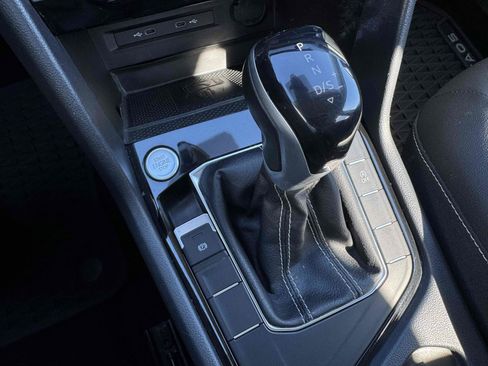 Used 2023 Volkswagen Taos SE image 25