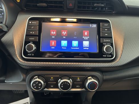Used 2020 Nissan Kicks S FWD image 18