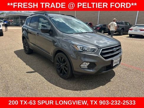 Used 2017 Ford Escape SE w/ Equipment Group 201A FWD image 1