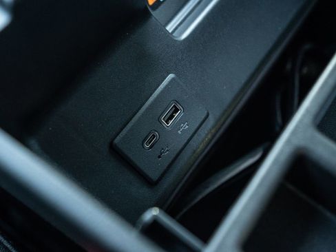 Used 2024 GMC Sierra 1500 SLT image 41