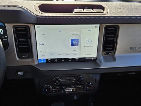 New 2025 Ford Bronco Outer Banks image 18