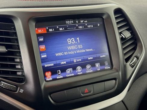 Used 2015 Jeep Cherokee Trailhawk w/ Comfort/Convenience Group image 15