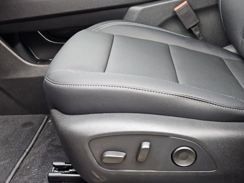 New 2026 Chevrolet Traverse LT w/ Sun and Wheel Package image 23