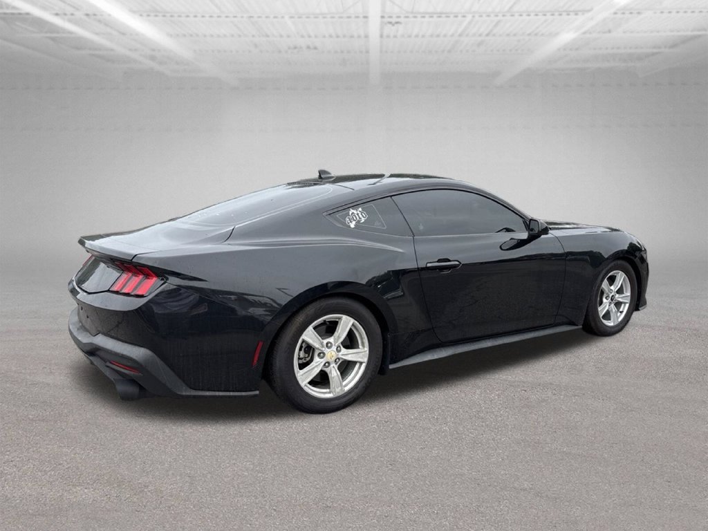 Used 2024 Ford Mustang Coupe RWD image 4