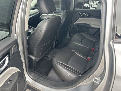 Used 2022 Jeep Compass Limited w/ Sun and Sound Group image 8