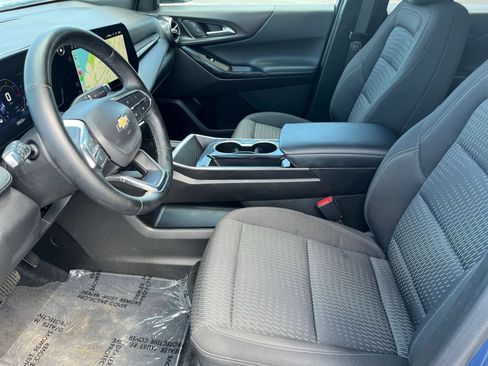 Used 2025 Chevrolet Equinox LT FWD image 30
