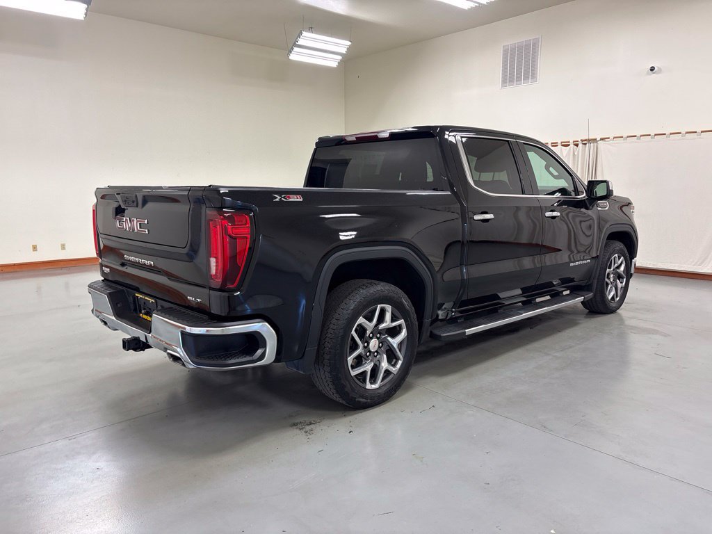 Used 2023 GMC Sierra 1500 SLT w/ SLT Premium Package AWD/4WD image 8