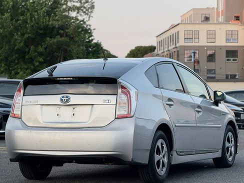 Used 2013 Toyota Prius Two FWD image 2