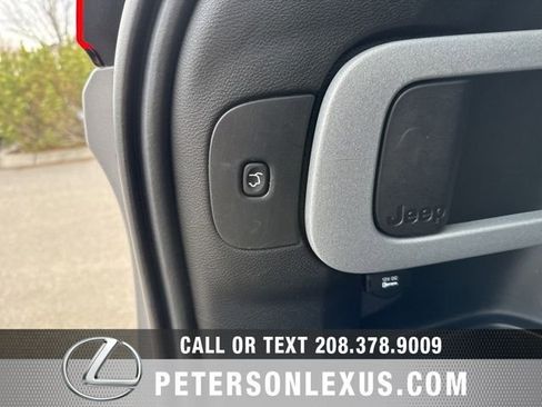 Used 2018 Jeep Cherokee Trailhawk w/ Comfort/Convenience Group image 20