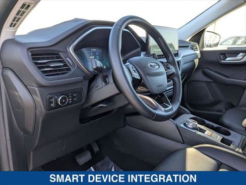 Certified 2025 Ford Escape Platinum image 12