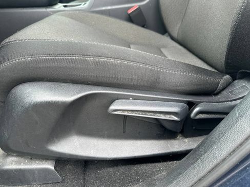 Used 2025 Honda CR-V LX image 16