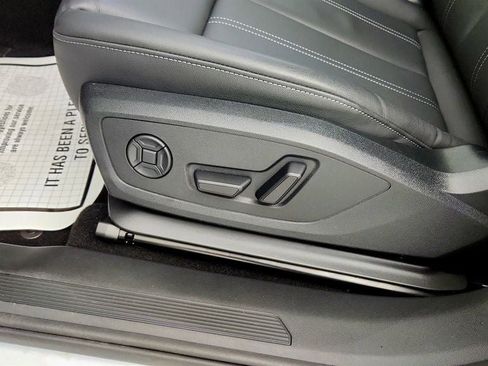 Used 2024 Audi Q4 e-tron Premium Plus w/ Premium Plus image 12