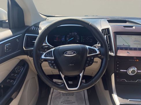 Used 2020 Ford Edge Titanium AWD/4WD image 10