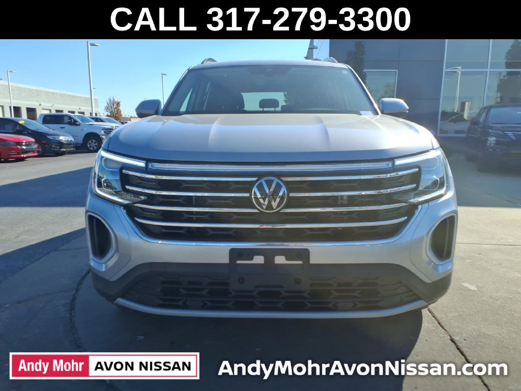 Used 2024 Volkswagen Atlas SE AWD/4WD image 3