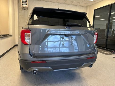 Used 2023 Ford Explorer XLT w/ Equipment Group 202A AWD/4WD image 39