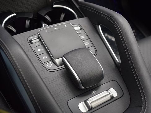 Certified 2025 Mercedes-Benz GLS 450 4MATIC image 31