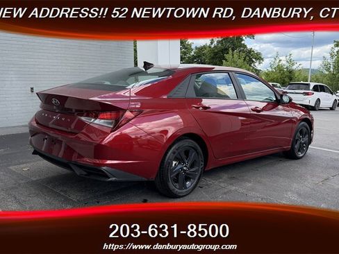 Used 2023 Hyundai Elantra SEL w/ Cargo Package FWD image 5