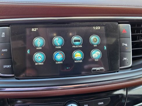 Used 2018 Buick Enclave Avenir w/ Avenir Technology Package image 17