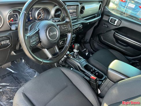 Used 2020 Jeep Wrangler Unlimited Sport AWD/4WD image 19