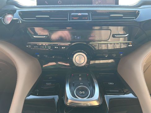 Used 2022 Acura MDX w/ Advance Package AWD/4WD image 17