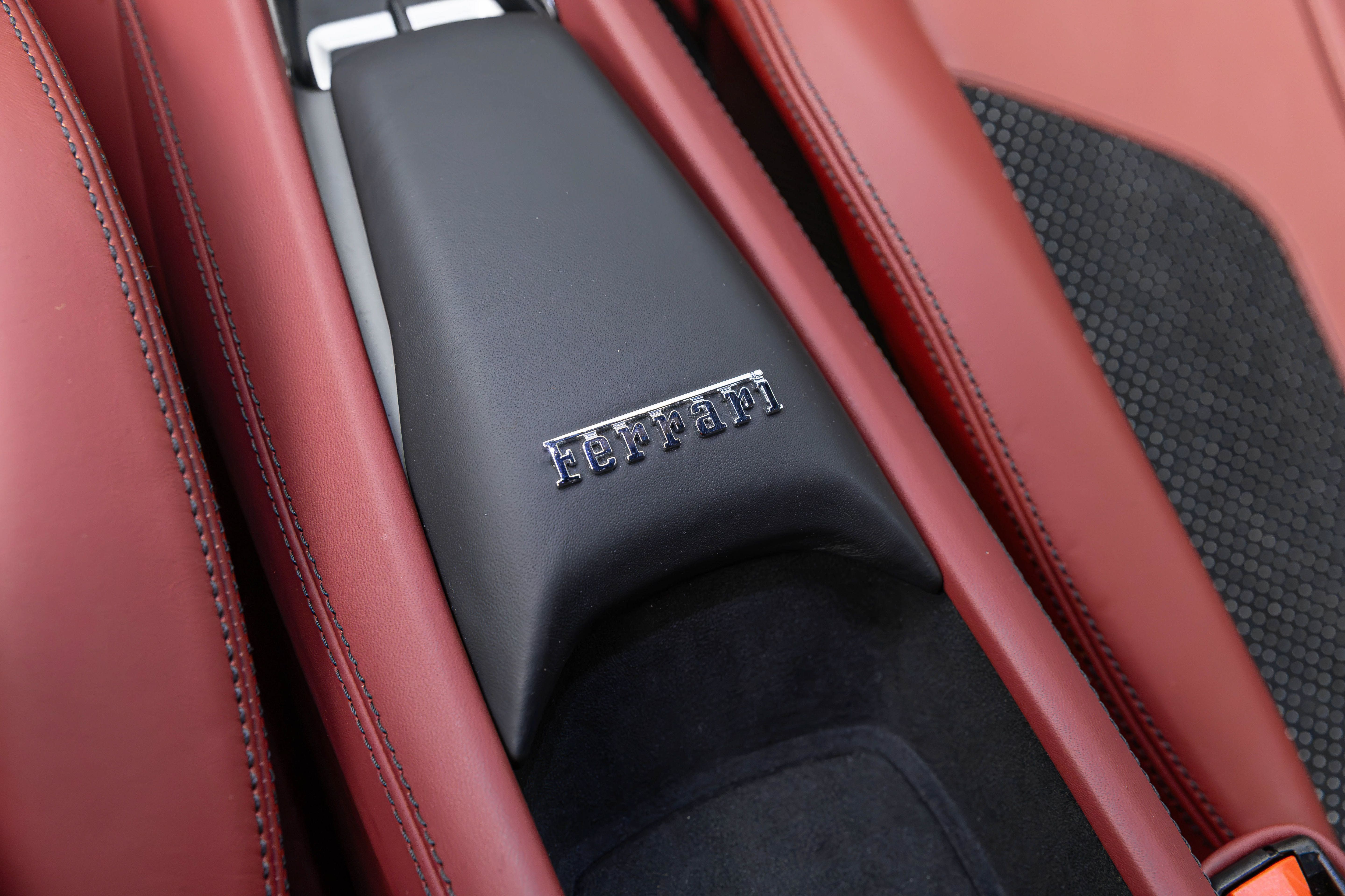 Used 2020 Ferrari F8 Tributo RWD image 38