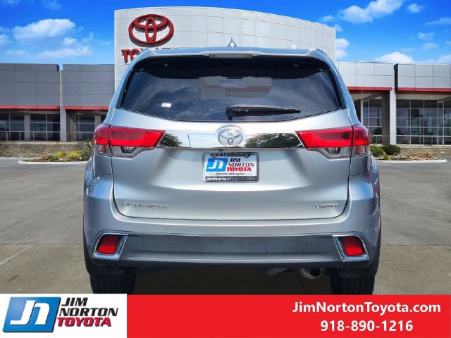 Used 2019 Toyota Highlander Limited FWD image 7