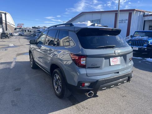 Used 2022 Honda Passport TrailSport image 7
